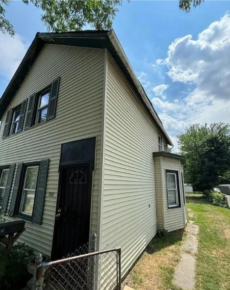 Photo - 7001 Hague Ave