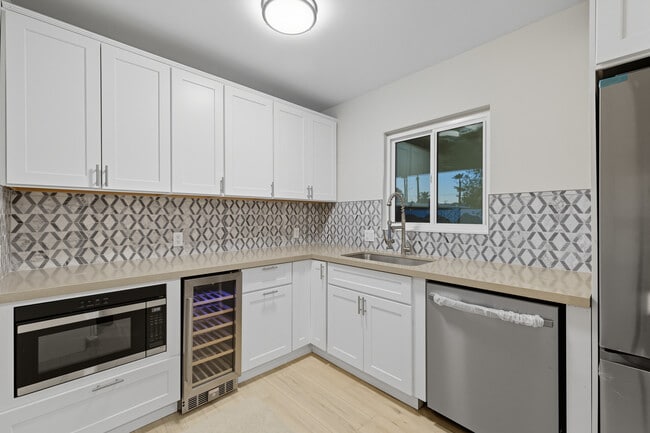 Photo - 1630 E Catalina Dr