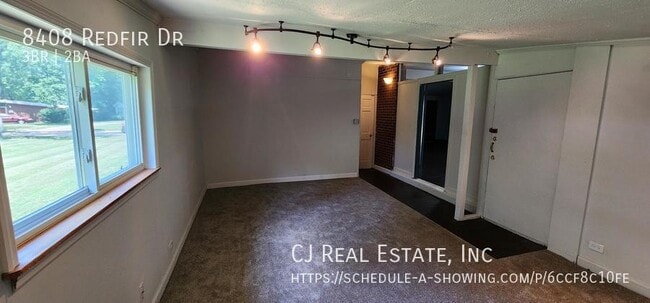 Photo - 8408 Redfir Dr