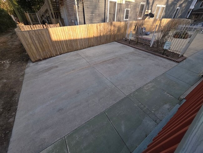 Photo - 1102 E 33rd St Unidad 1102 E. 33rd St  D