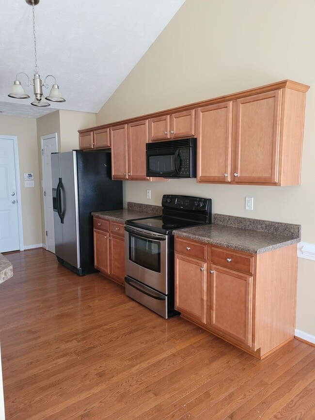 Photo - NEW LISTING- 3 bd/ 2 ba located MINUTES from Fort Bragg! Quiet Neighborhood!