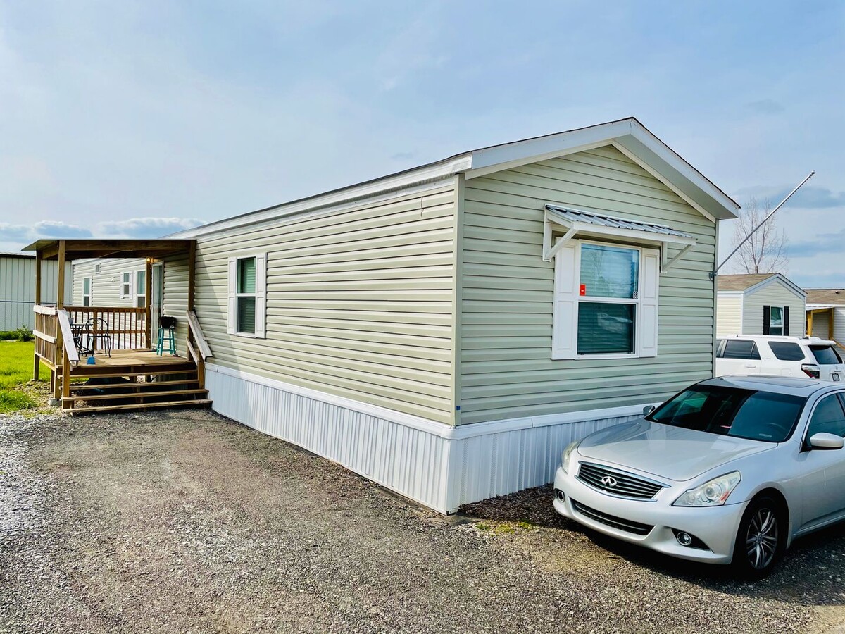 Spacious 2020 Clayton Home Awaits You just... - Spacious 2020 Clayton Home Awaits You just...