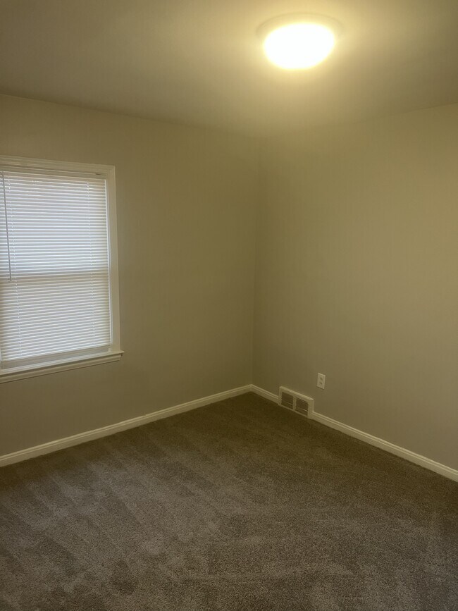 Photo - 19306 Cooley St