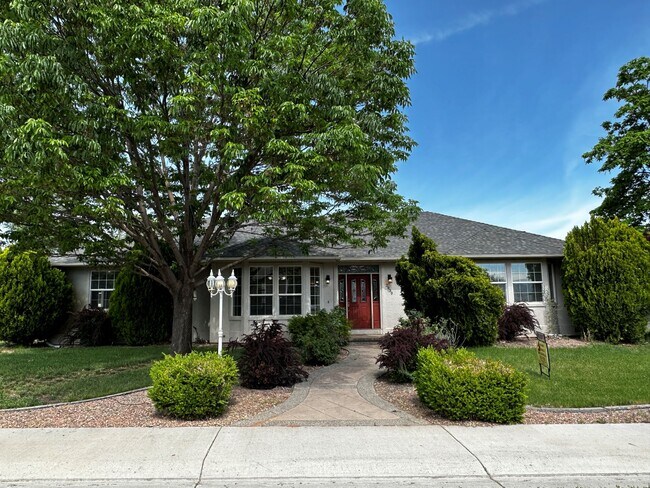 Photo - 2030 Country Meadows Ct House