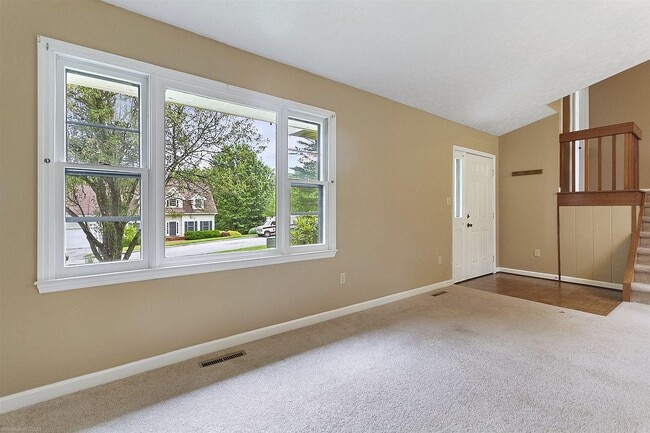 Photo - 305 Cherokee Dr