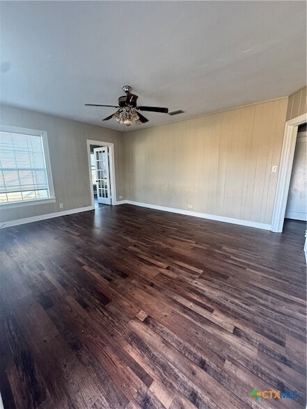 Photo - 209 Lackey St