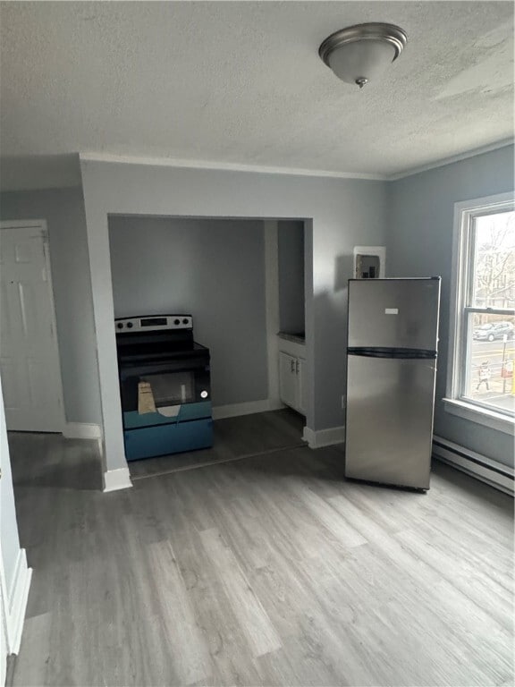 Photo - 751 Dewey Ave