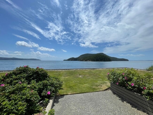 Photo - 2305 Skyline Way