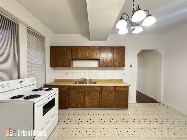 Photo - 3147 W Medill Ave Unit A01C