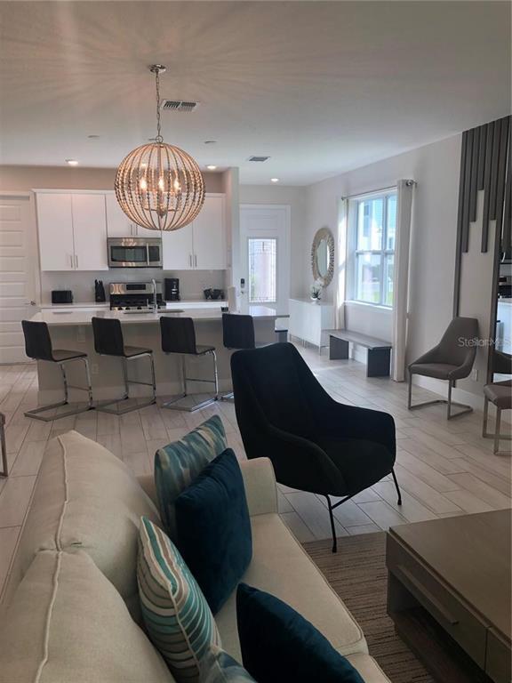 Photo - 820 Driving Range Ct