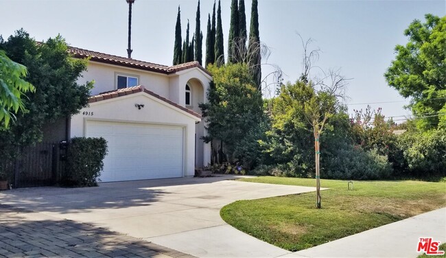 Photo - 4915 Densmore Ave