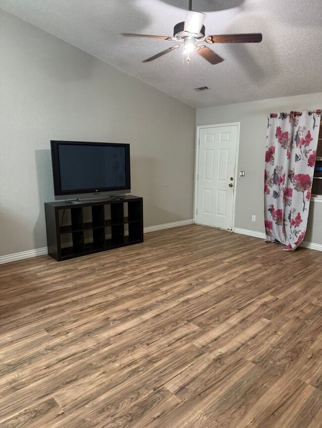 Photo - 11683 Landers Rd Unit B