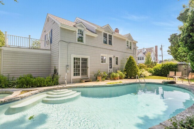 Photo - 34 Rowayton Ave House