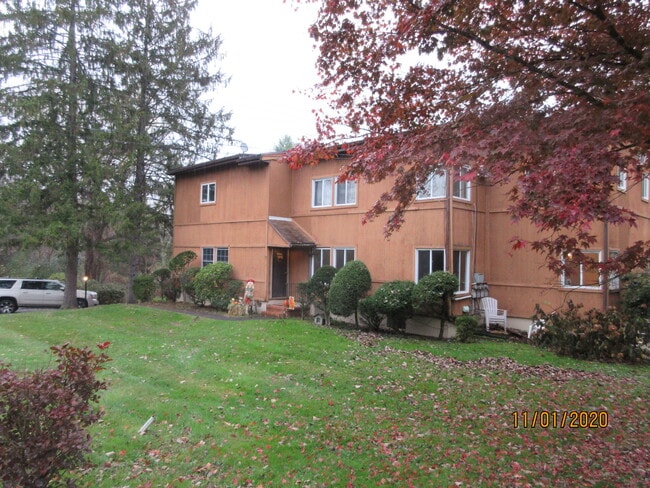 Photo - 1050 Lucas Ave Ext Unit 2
