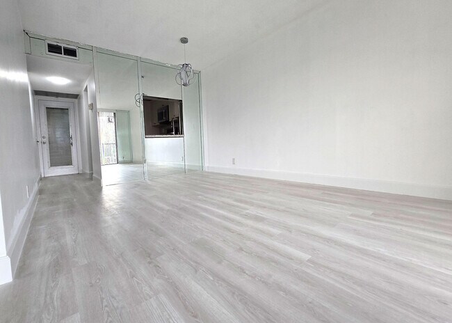 Photo - 3000 NW 42nd Ave Unit B302