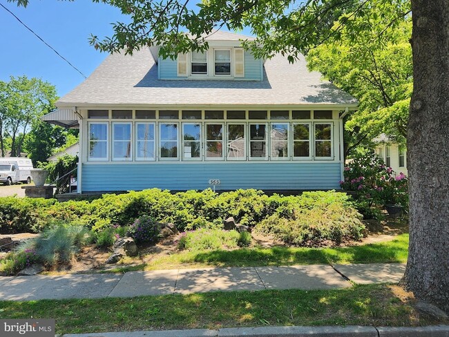 Building Photo - 363 Morrison Ave Rental