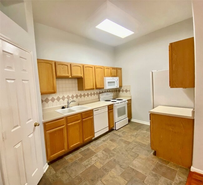 Photo - 2710 Grants Lake Blvd Unit True