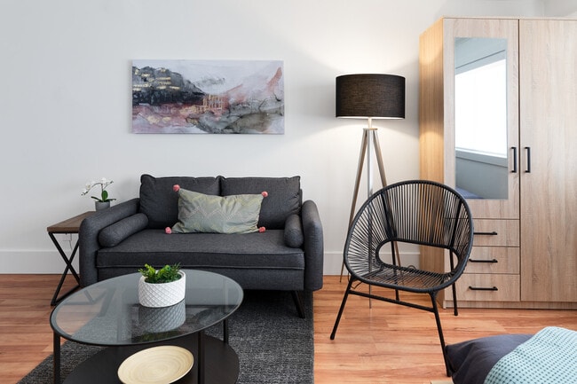 Photo - 10172-113 113 St Unit 8