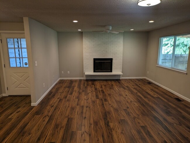 Photo - 6009 16th Ave SE