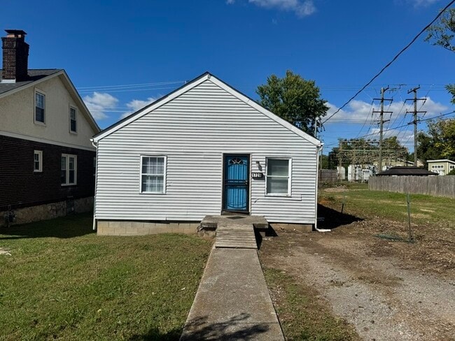 Building Photo - 1728 Knowles St