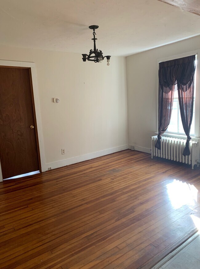 Photo - 5576 NY-23 Unidad ground floor