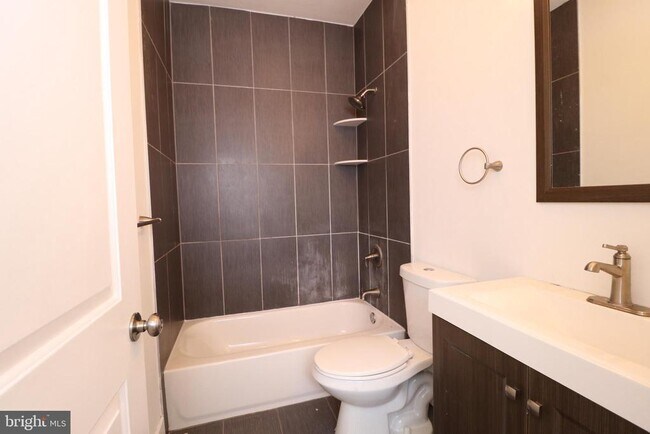 Photo - 1211 N Franklin St Unit 2