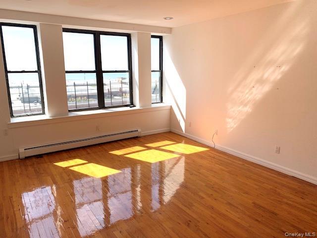 Photo - 25 W Broadway Unit 205