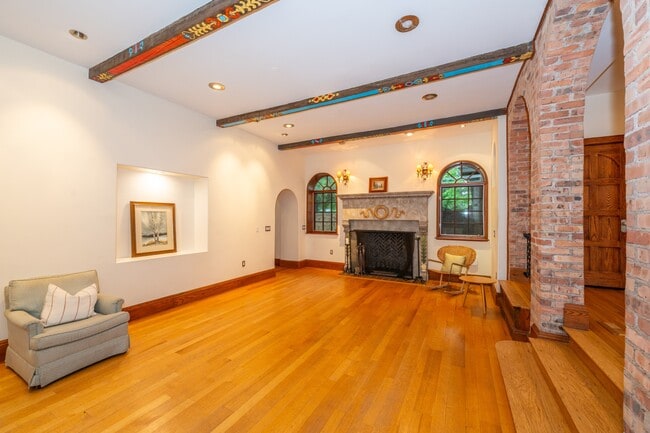 50 Rock Spring Rd