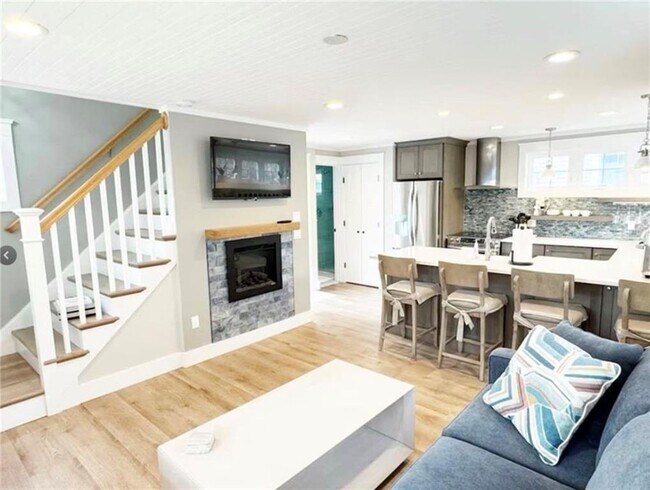 Photo - 21 Warren Ave