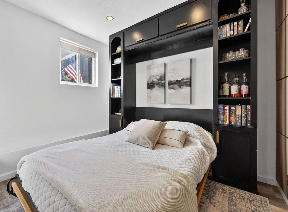 Photo - 1295 Jasmine Way