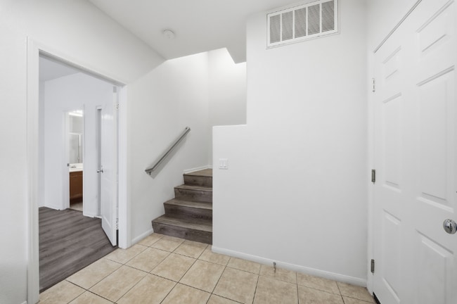 Photo - 1295 Blue Jean Way