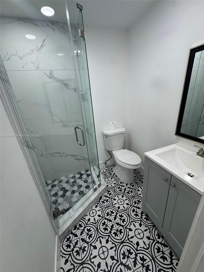 Photo - 720 NW 56th St Unidad 3