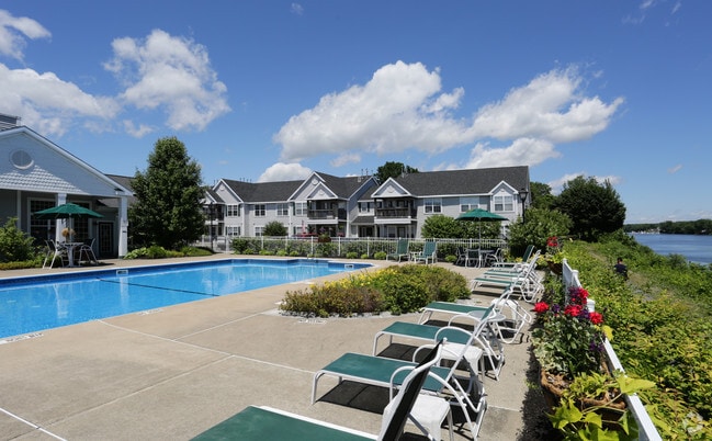 Building Photo - Riverwalk on the Hudson