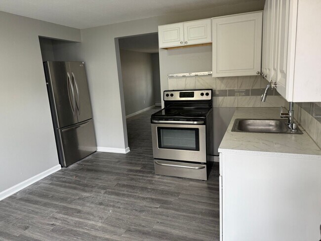 Photo - Hillside Gardens