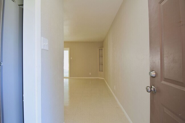 5936 Cherry Loop Unidad B