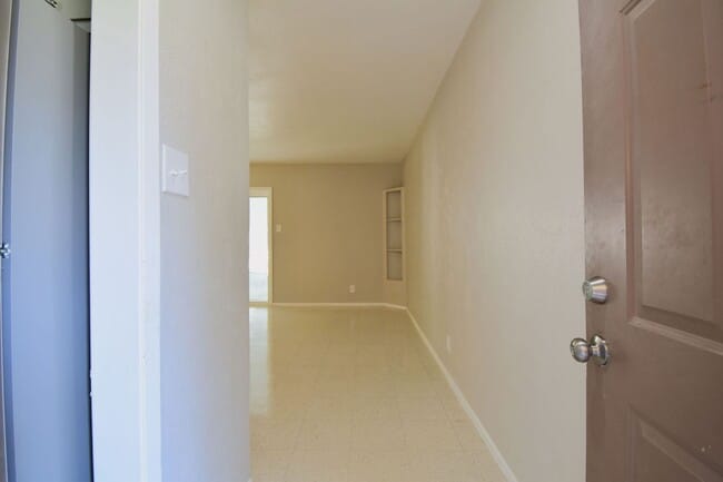 Photo - 5936 Cherry Loop Unit B