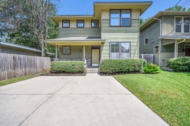 Building Photo - 930 E 50th St Rental