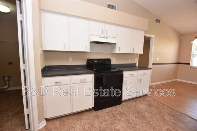 Photo - 2830 Hickory Ridge Dr