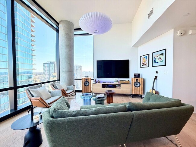 70 Rainey St Unit 2203