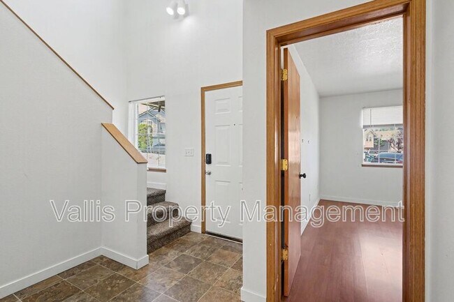 Photo - 5262 Springcrest Dr S