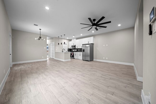 Photo - 929 Green Meadow Ln