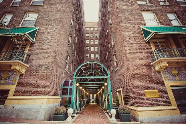 Photo - 29 S State St Unit 516