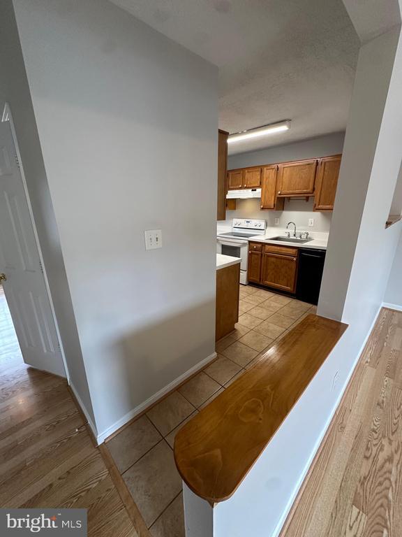 Photo - 104 Peridot Pl