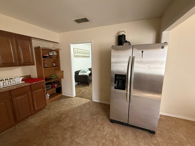 Photo - 420 E 47th St