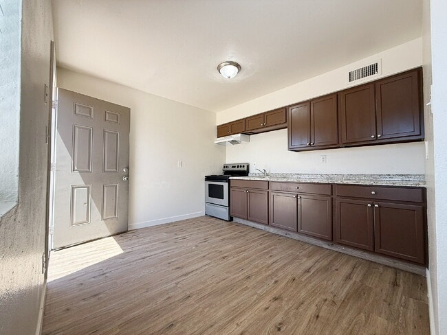 Photo - Fully Remodeled 2-Bedroom Townhome in Prim... Unit 4