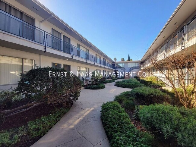 Building Photo - 735 Cedar Ave Unit #04 Rental