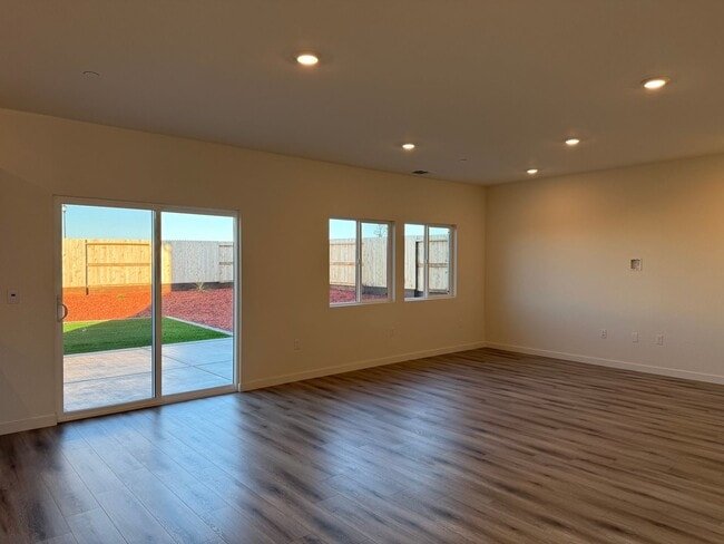 Photo - Spectacular New 5/3 Bath Available Now!