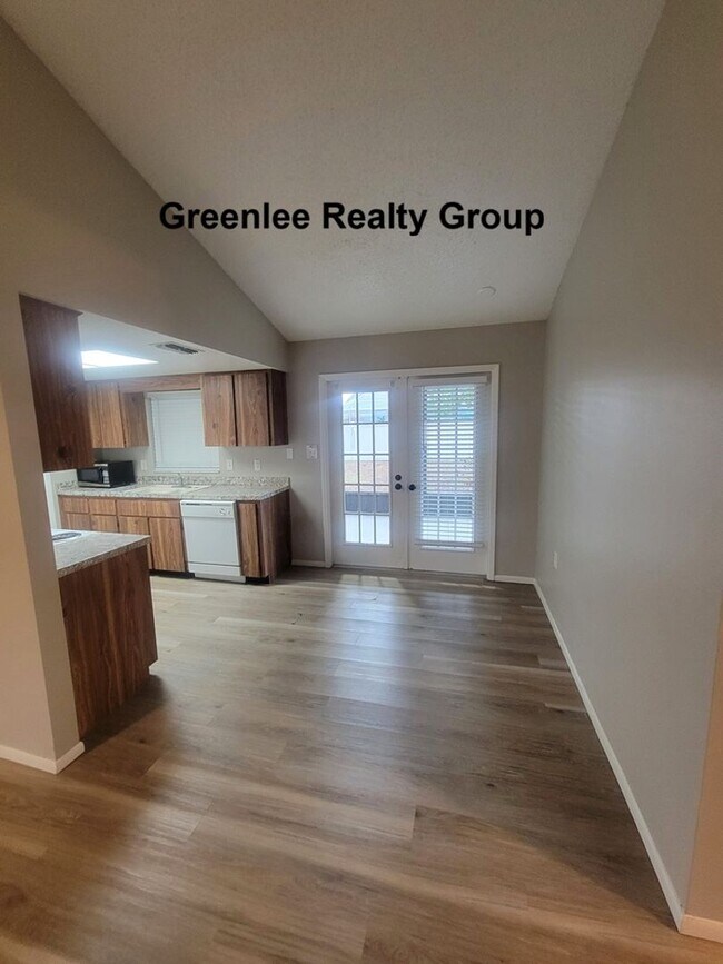 Photo - Don't miss this 2 Bed/ 1 Bath home in Holiday Lake Estates!
