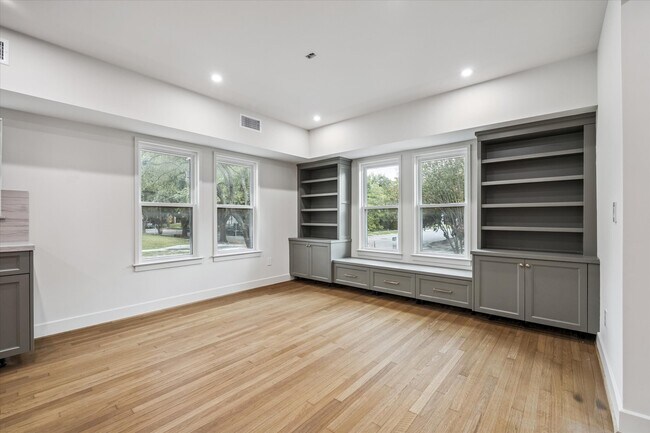 Photo - 1659 Harold St