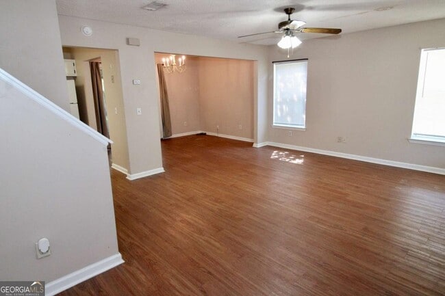 Photo - 105 Driftwood Ct